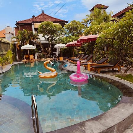Berlian Inn Kuta Beach Exteriér fotografie
