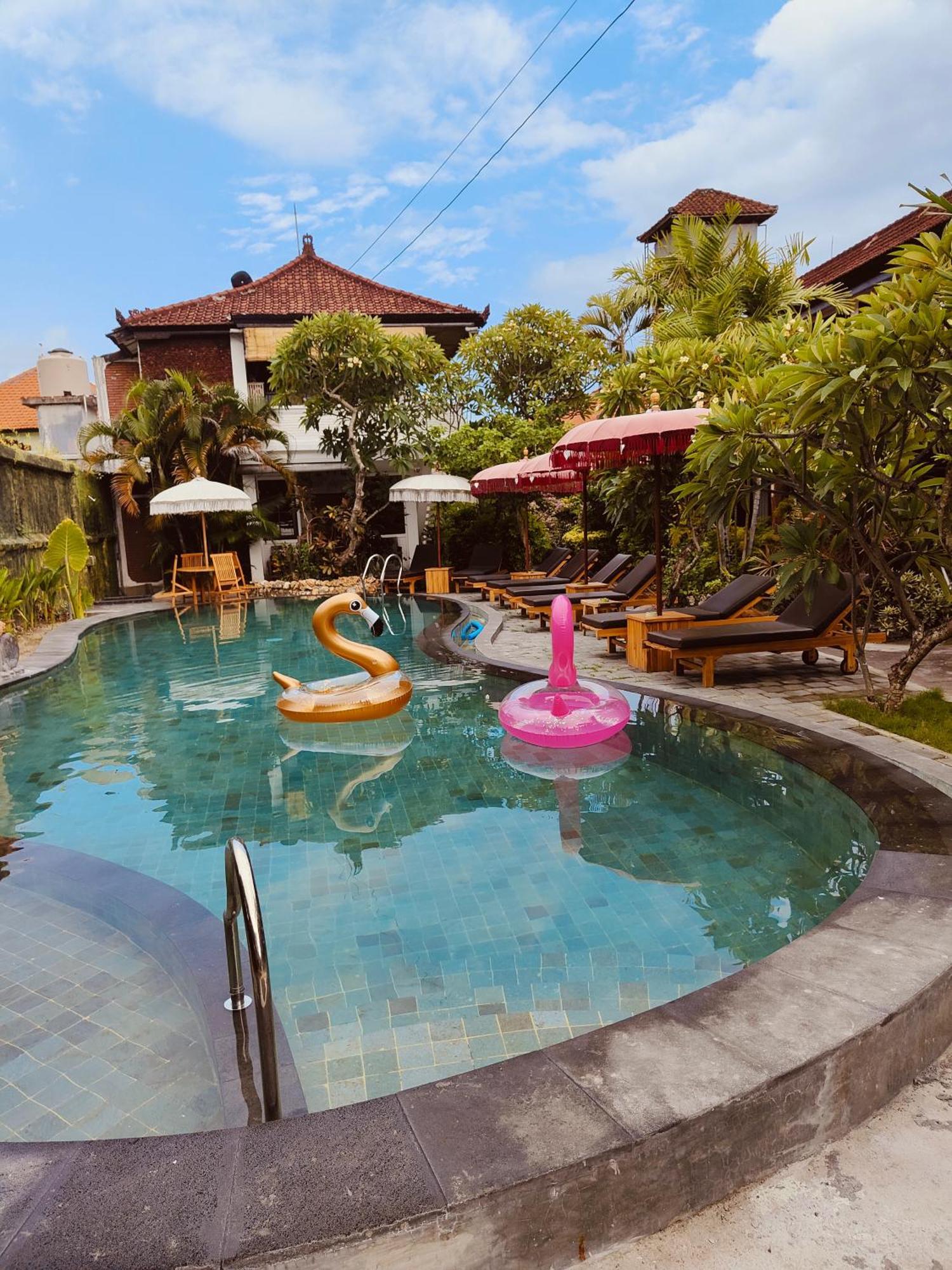 Berlian Inn Kuta Beach Exteriér fotografie