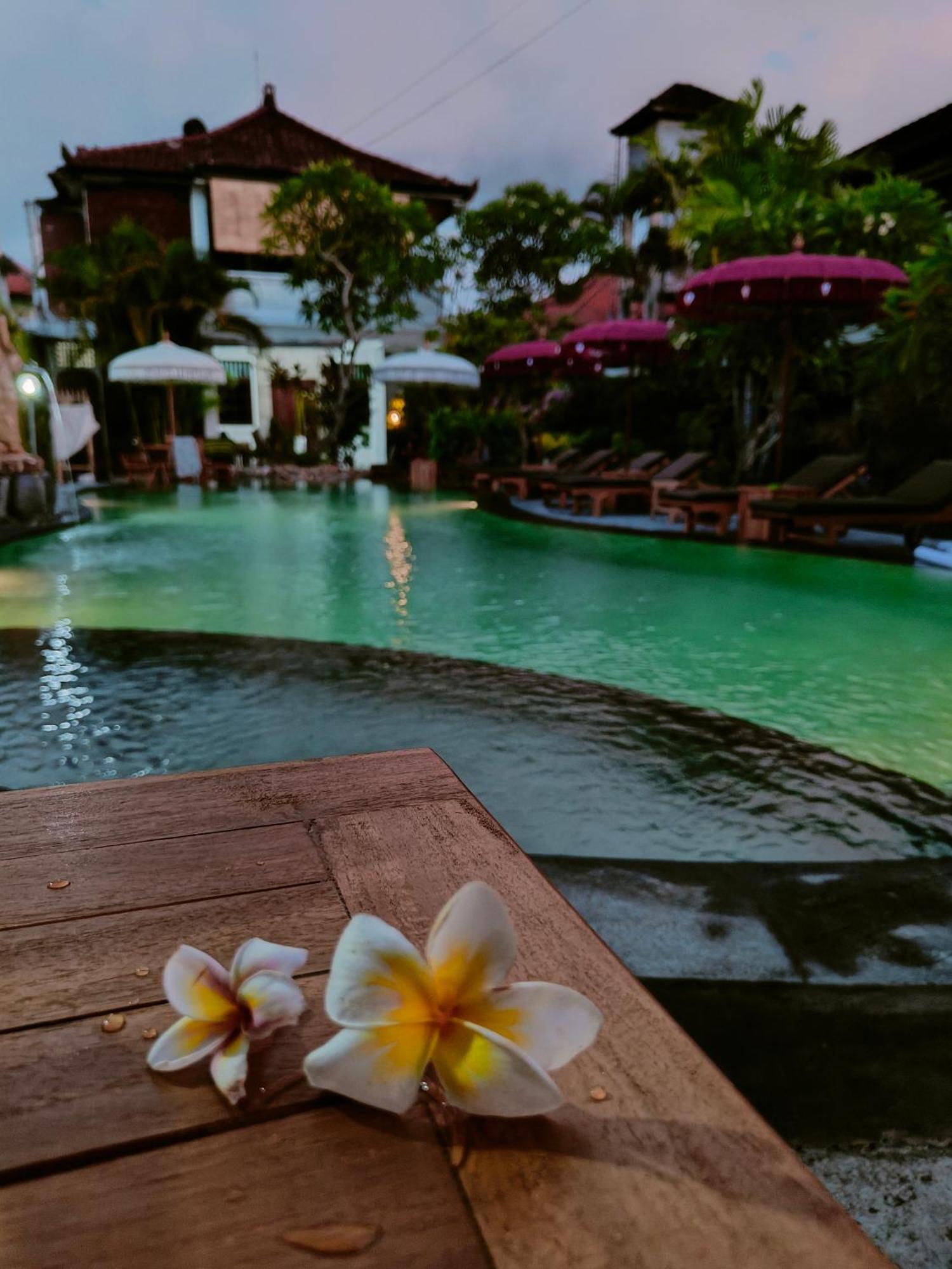 Berlian Inn Kuta Beach Exteriér fotografie